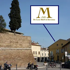 M Club De Luxe Bed & Breakfast